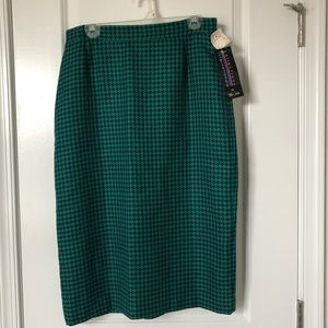 Vintage Green and Blue Skirt Size 14 NWT